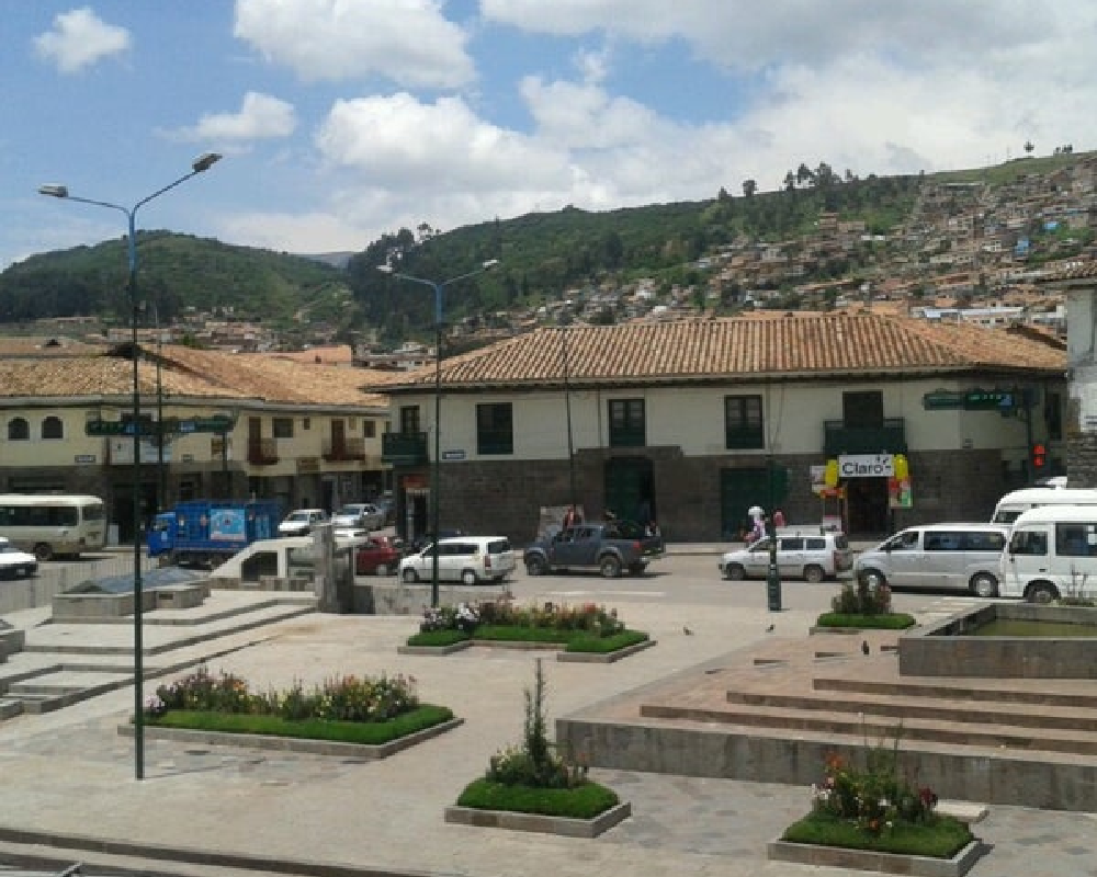 La Plaza Limaqpampa